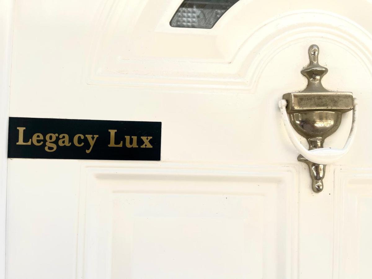 Legacy Lux By The Airport & Beach Loútsa Exterior foto